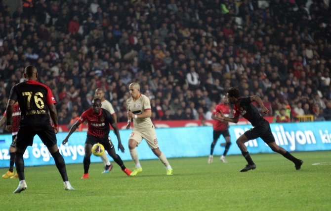 Galatasaray Moral Buldu