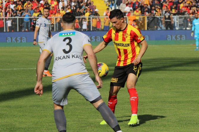 İlk Yarıyı Göztepe Önde Kapattı