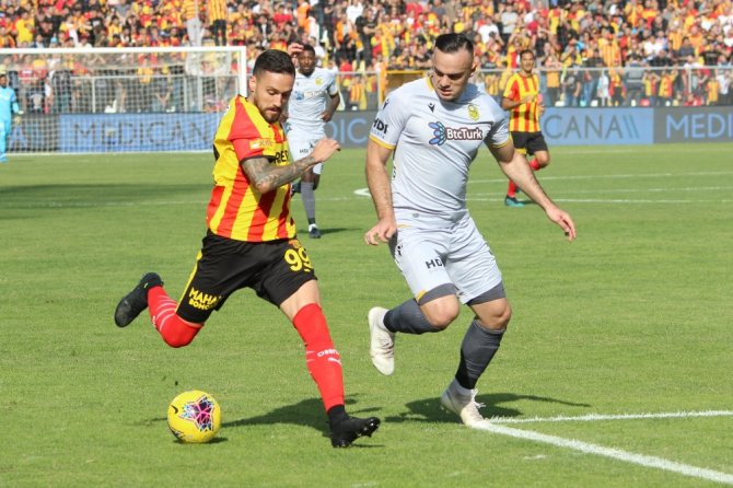İlk Yarıyı Göztepe Önde Kapattı
