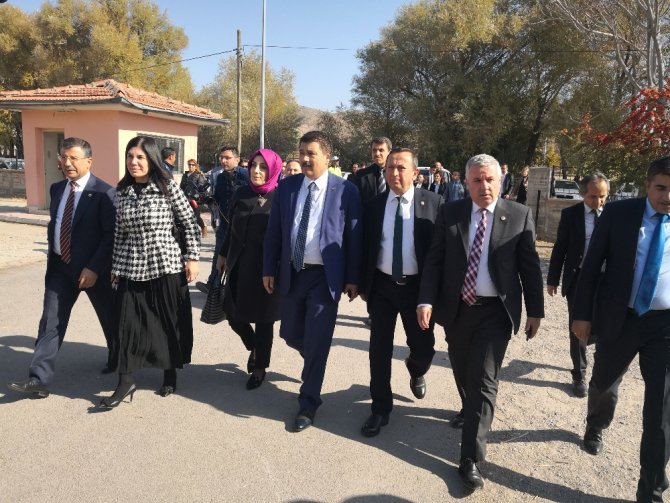 Tbmm Araştırma Komisyonu Üyeleri Aksaray’daki Okulu İnceledi