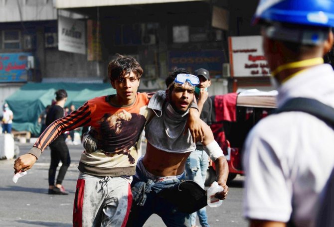 Protestoculara Gaz Bombası Atılması Sonucu Ölü Sayısı 3’e Yükseldi