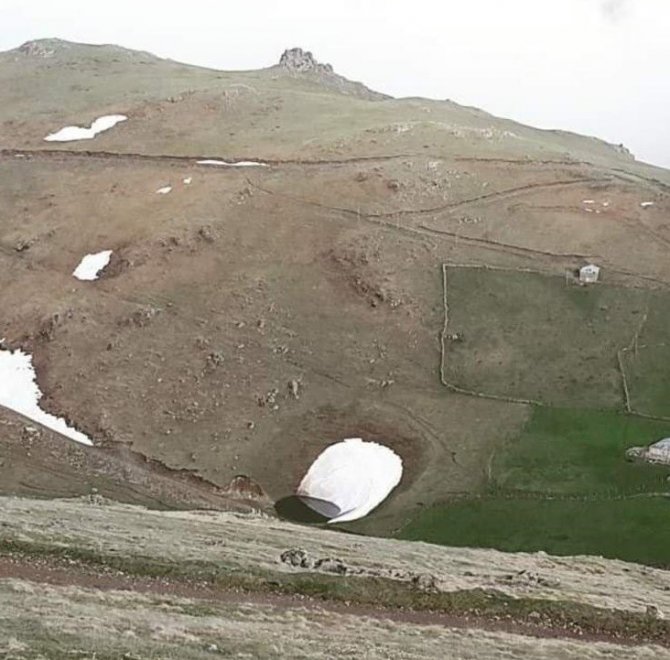 Gümüşhane Valiliği Dipsiz Göl’deki Define Kazısı İle İlgili Soruşturma Başlattı