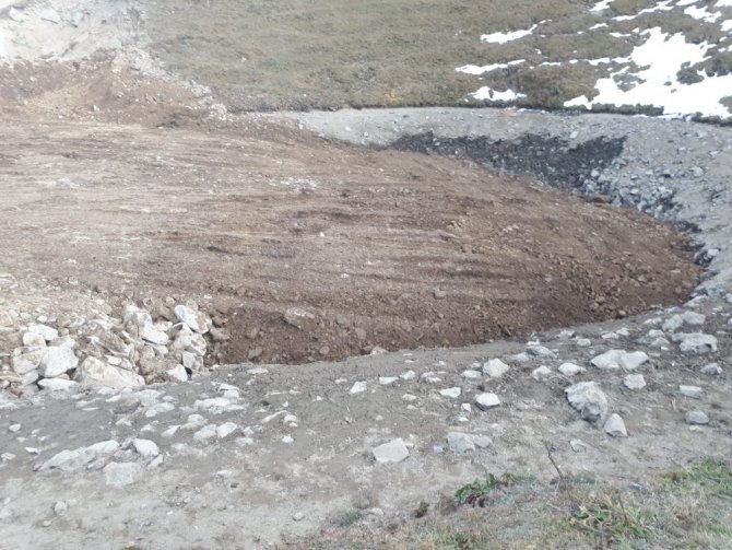 Gümüşhane Valiliği Dipsiz Göl’deki Define Kazısı İle İlgili Soruşturma Başlattı