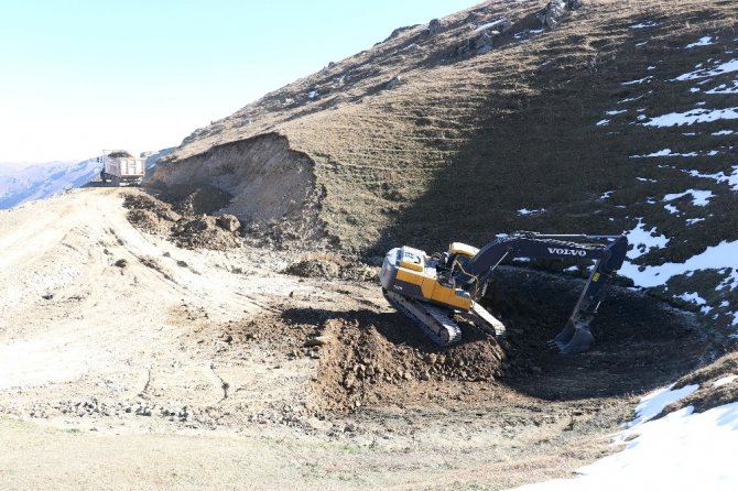 12 Bin Yıllık Buzul Göl Olduğu İddia Edilmişti; Su Birikintisi Çıktı