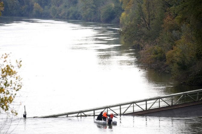 Fransa’da Köprü Çöktü: 1 Ölü