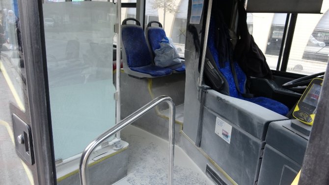 İstanbul’da Belediye Otobüsünde Panik Anları