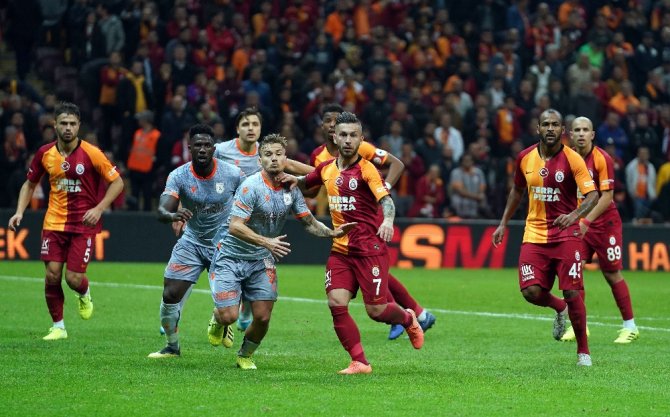 Galatasaray - Medipol Başakşehir Karşılaşmasından Notlar