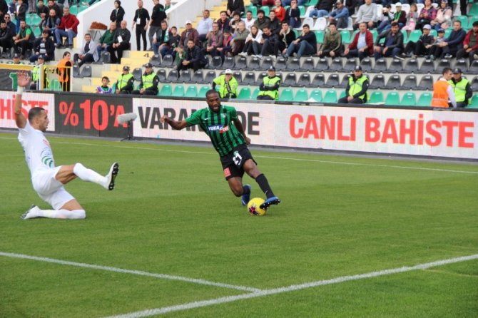 Denizlispor Evinde Rizespor’u 2-0 Yendi