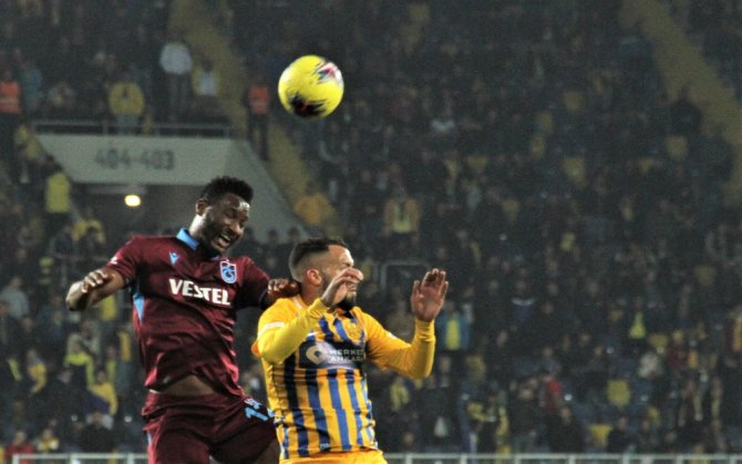 İlk Yarıda Tek Gol Var