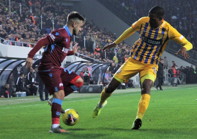 İlk Yarıda Tek Gol Var