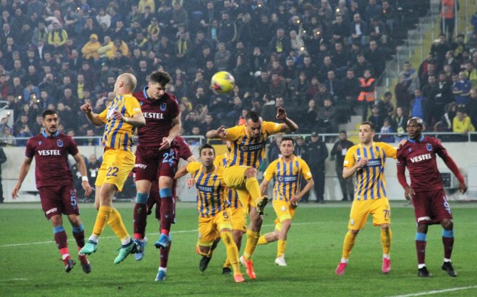 Trabzonspor Liderliğe Yükseldi