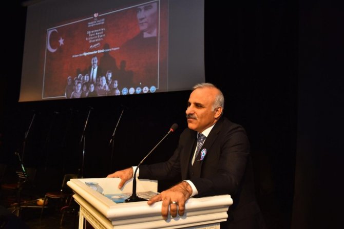 Belediye Başkanının Öğretmeni İle Anısı Herkesi Duygulandırdı