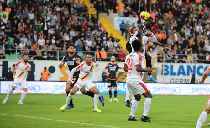 Alanyaspor Evinde Göztepe’ye Yenildi