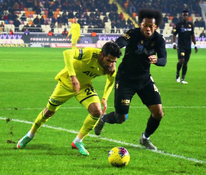 Fenerbahçe Liderlik Yarışında Fire Verdi