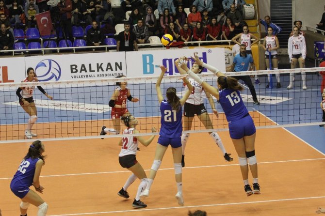 2020 Cev 17 Yaş Altı Kızlar Avrupa Şampiyonası: Türkiye: 3 - Yunanistan: 0