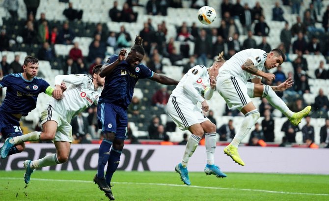 Uefa Avrupa Ligi: Beşiktaş: 2 - Slovan Bratislava: 1 (Maç Sonucu)
