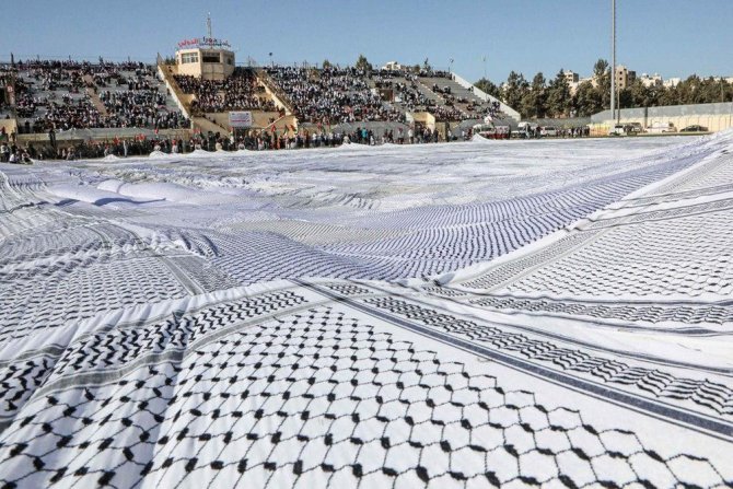 Dünyanın En Büyük Filistin Keffiyehı
