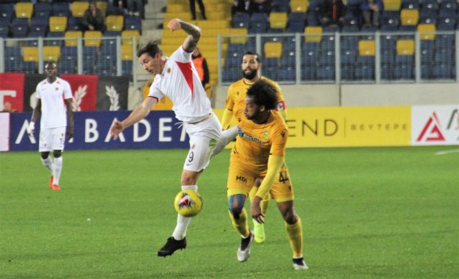 İlk Yarıda Tek Gol Var