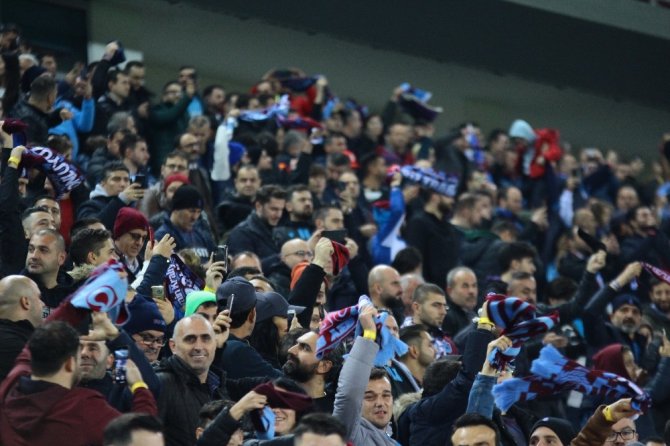 Süper Lig: Trabzonspor: 0 - Galatasaray: 0 (Maç Devam Ediyor)