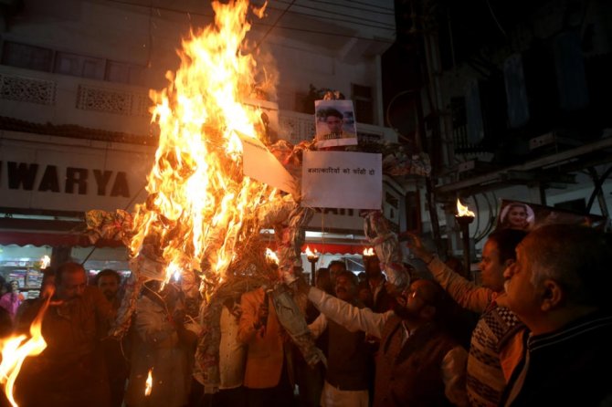 Hindistan’da Toplu Tecavüz Skandalında Halk Sokaklara Döküldü