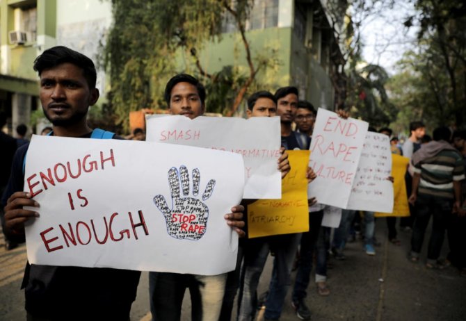 Hindistan’da Toplu Tecavüz Skandalında Halk Sokaklara Döküldü