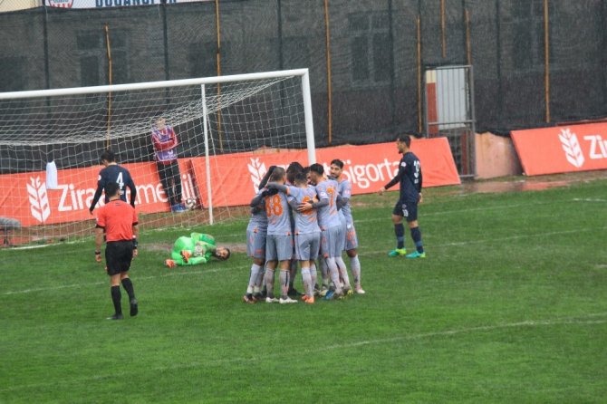 Ziraat Türkiye Kupası: Hekimoğlu Trabzon Fk: 0 - Medipol Başakşehir: 1 (İlk Yarı)