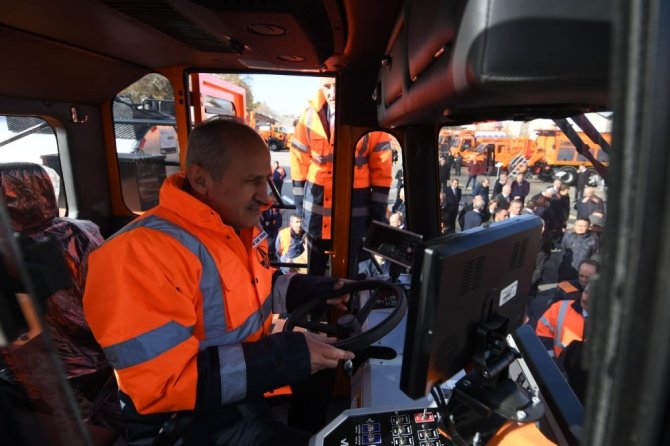 Karayolları Genel Müdürlüğüne Yüzde 66 Yerli İş Makinası