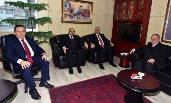 4. İpekyolu İşadamları Zirvesi, Trabzon’un Modern Ticaret Rotalarındaki Konumunu Güçlendirdi