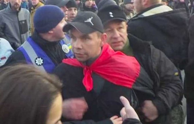 Eski Ukrayna Devlet Başkanı Poroşenko’ya Yumurtalı Saldırı
