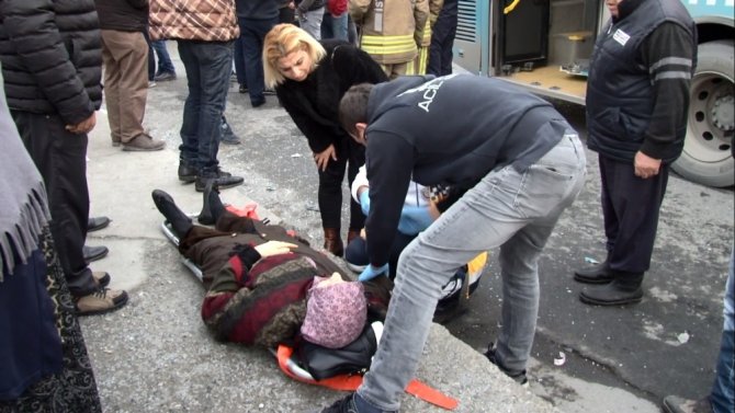 Gaziosmanpaşa’da Halk Otobüsü Kaza Yaptı: 4 Yaralı