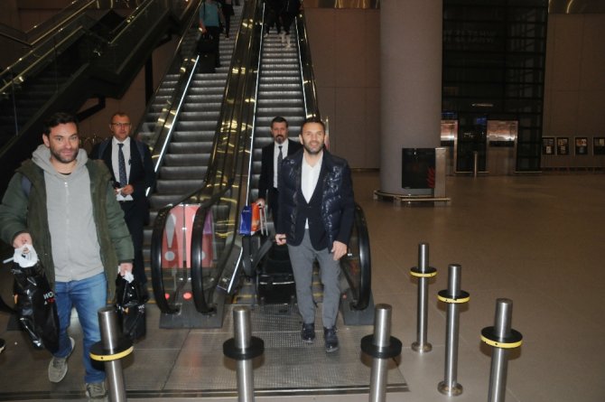 Avrupa’da Tur Atlayan Başakşehir, İstanbul’a Döndü