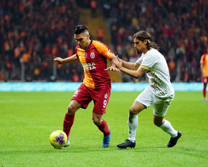 Galatasaray Uzatmalarda Yıkıldı