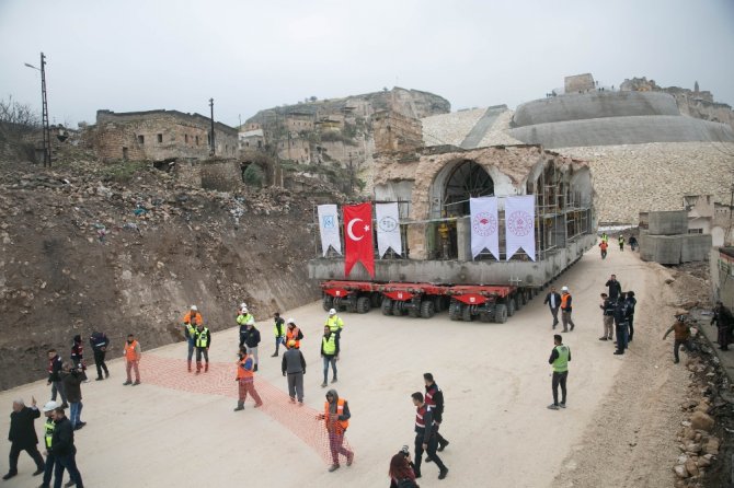 Hasankeyf’te Son Tarihi Eser Dualarla Taşındı