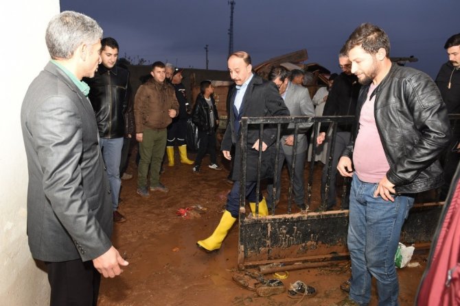 Şanlıurfa Valisi Sel Bölgesini Ziyaret Etti