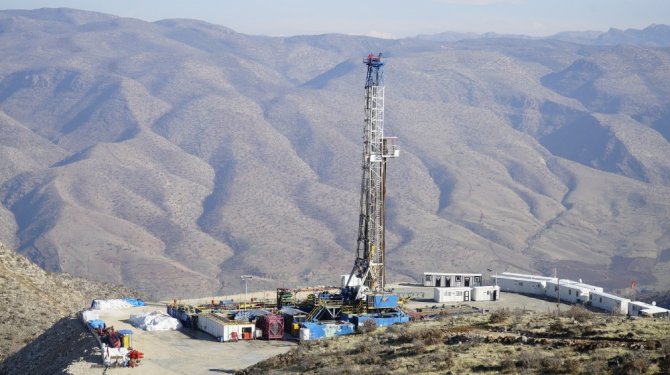 Siirt’te Günde 700 Varil Ham Petrol Çıkarılıyor