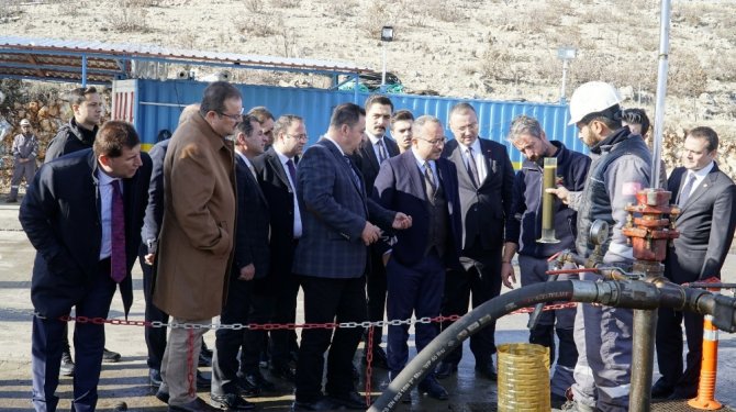Siirt’te Günde 700 Varil Ham Petrol Çıkarılıyor