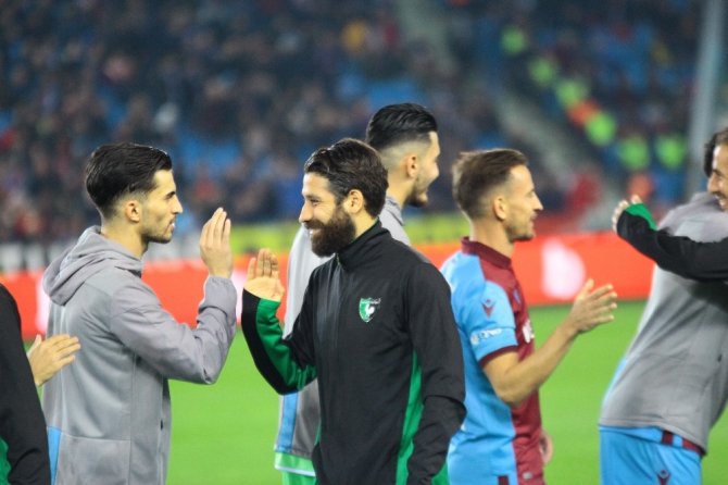 Süper Lig: Trabzonspor: 1 - Yukatel Denizlispor: 0 (İlk Yarı)