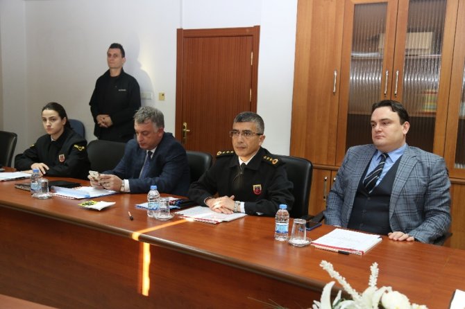 Artvin’de, Kadına Şiddetle Mücadele İçin Eş Zamanlı Toplantı Gerçekleştirildi