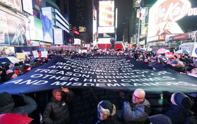 Abd’liler Trump’ın Azli İçin Times Meydanı’nda Toplandı
