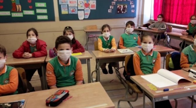 Rize’de Minik Yüreklerden Dev Kampanya