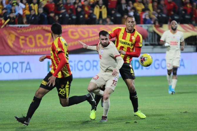 Süper Lig: Göztepe: 2 - Galatasaray: 1 (Maç Sonucu)