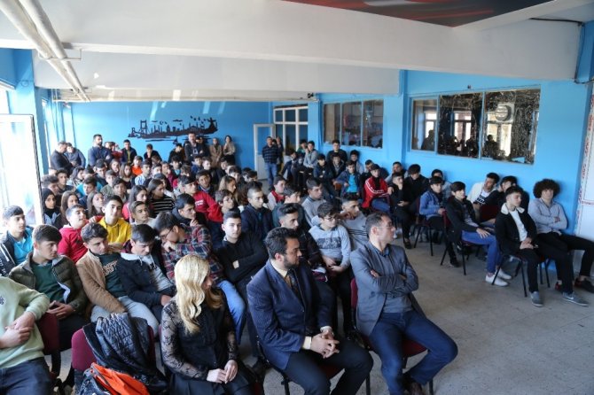 Prof. Dr. Ersan Bocutoğlu, Hopa Ve Kemalpaşa’da Öğrencilerle Buluştu