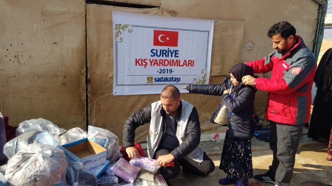 Türk Hayırseverlerden İdlib’e Kış Yardımı