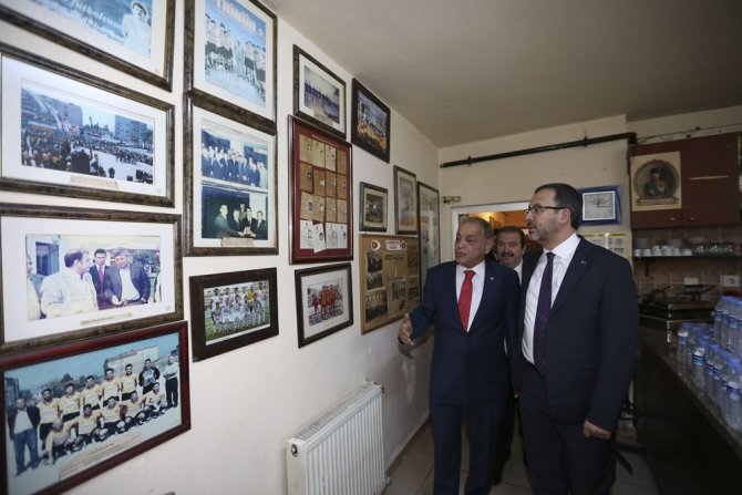 Bakan Kasapoğlu, Taksim Spor Kulübü’nü Ziyaret Etti