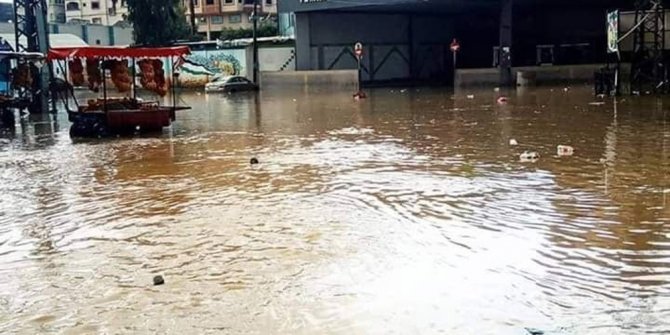 Gazze Şeridi’nde Cadde Ve Sokaklar Sular Altında