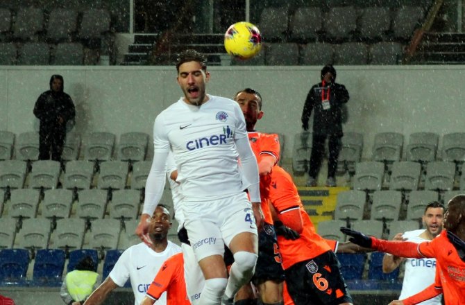 Medipol Başakşehir’den 5 Gollü Galibiyet