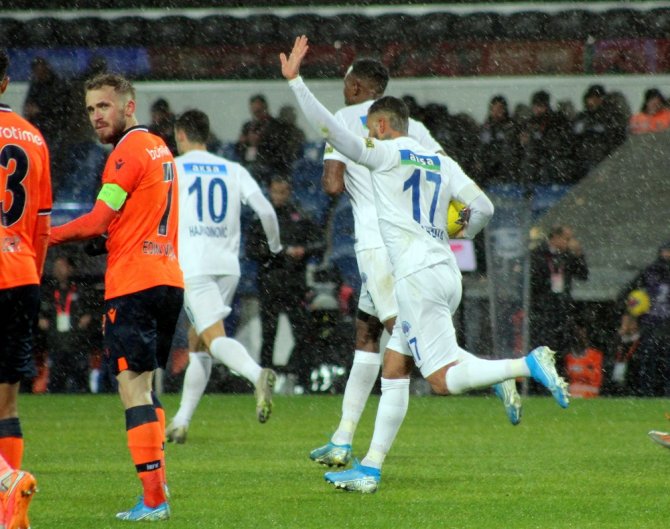 Medipol Başakşehir’den 5 Gollü Galibiyet