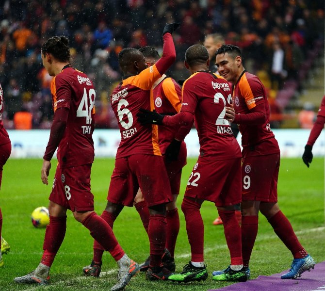İlk Yarıda 3 Gol Var