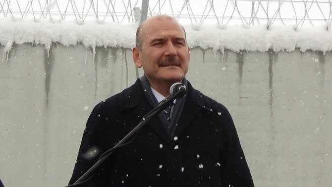 Bakan Soylu’dan Kar Altında Görev Yapan Mehmetçiğe Ziyaret