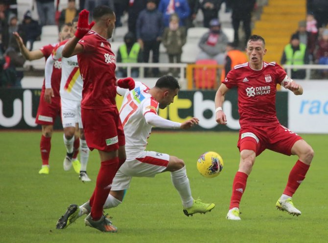 Sivasspor Ligin İlk Devresini Lider Tamamladı